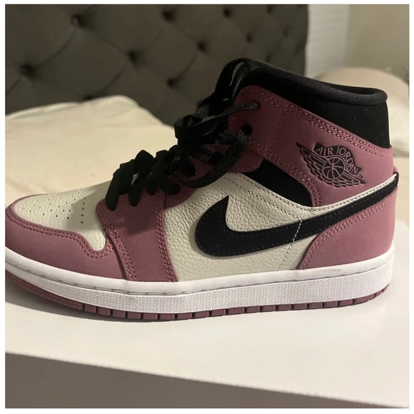 Jordan 1 mid berry pink - Picture 2 of 4